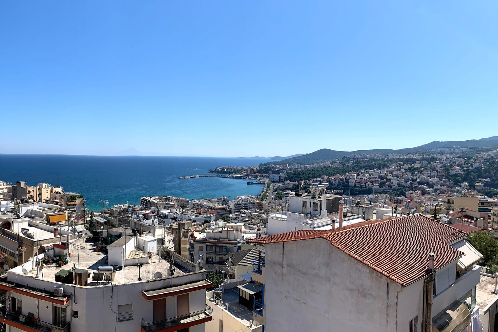Kavala — Basecamp über der Bucht
